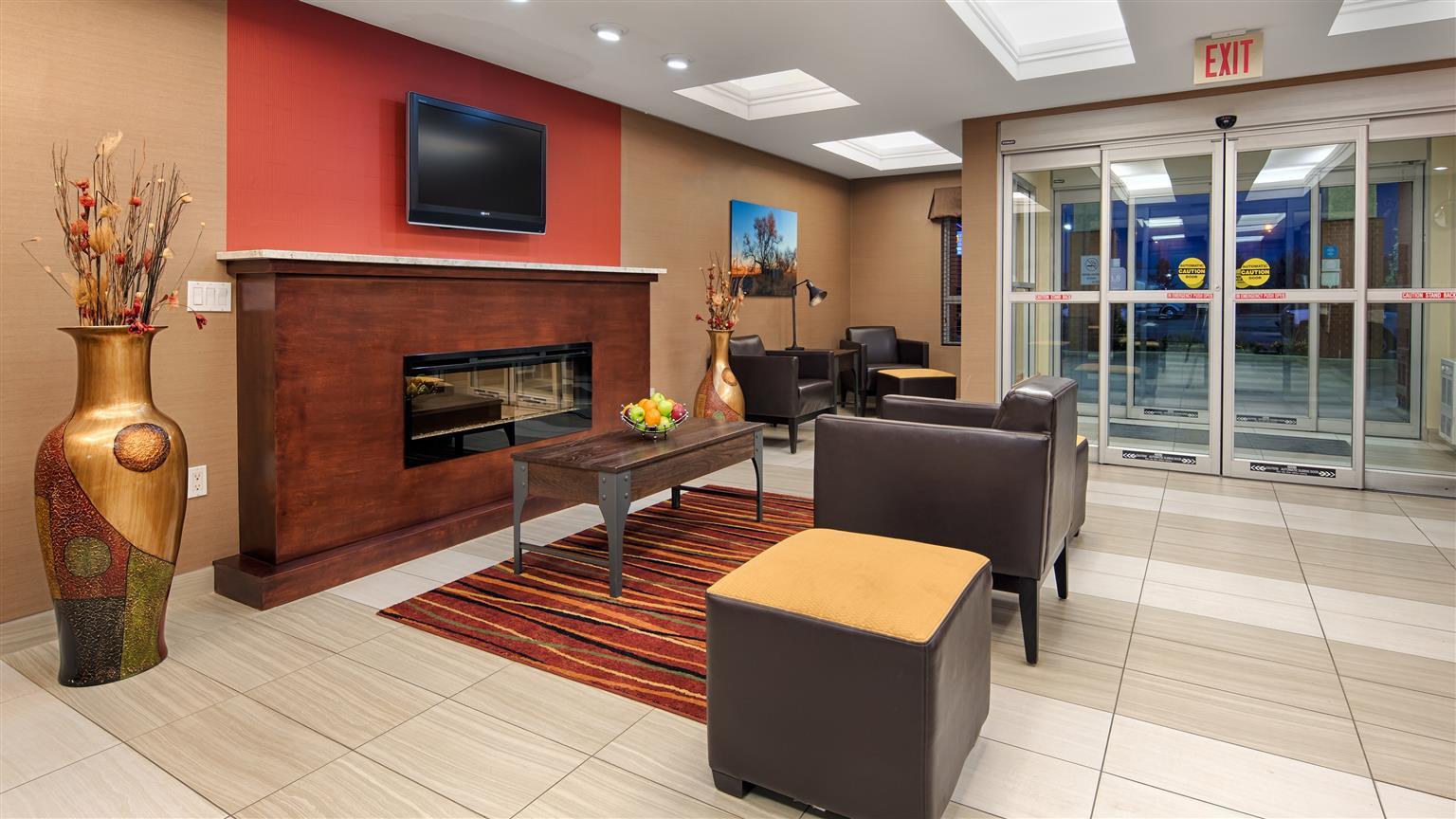Best Western Plus Red Deer Inn & Suite Exterior photo